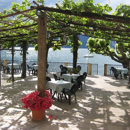 Albergo Riva Reno Di Leggiuno Exterior foto